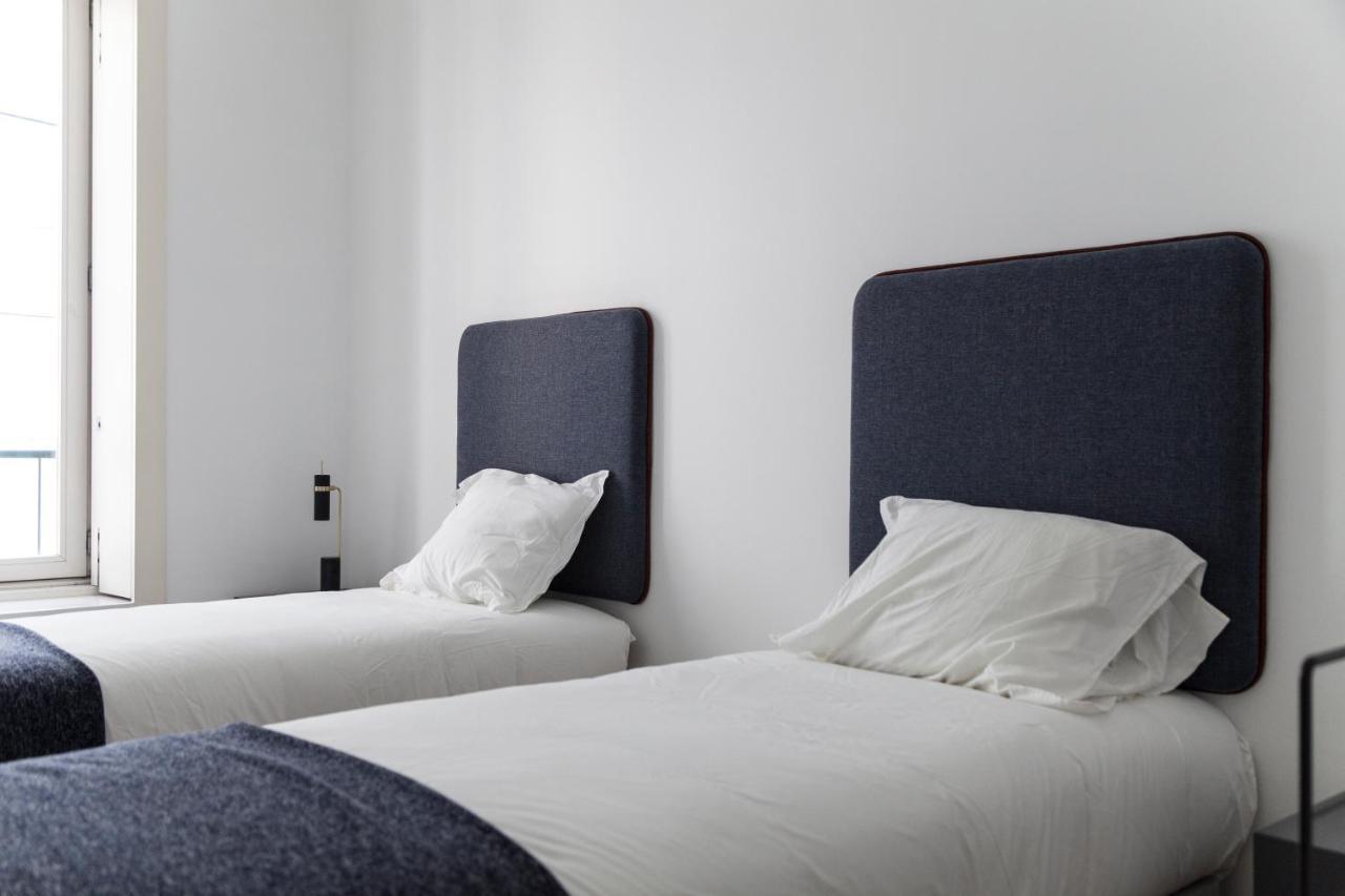 Classy 2Bdr Apartment In Downtown By Lovelystay 리스본 외부 사진