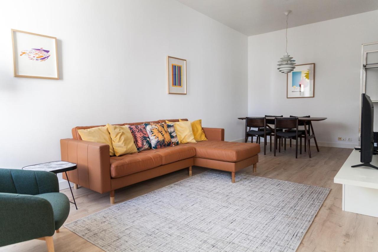 Classy 2Bdr Apartment In Downtown By Lovelystay 리스본 외부 사진
